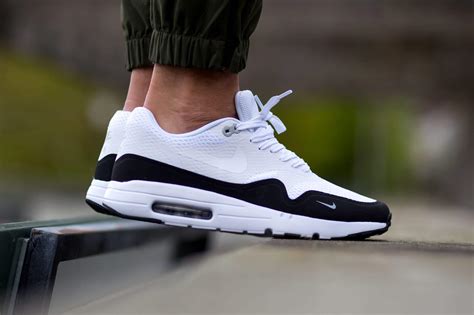 nike air max essential wit dames|nike air max ultra essential.